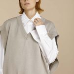 gilet in lana con scollo a V e giro maniche ampio