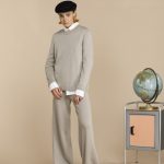 maglia con traforata a girocollo