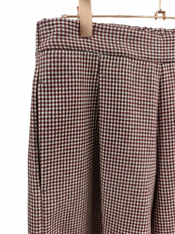 pantalone morbido dettaglio